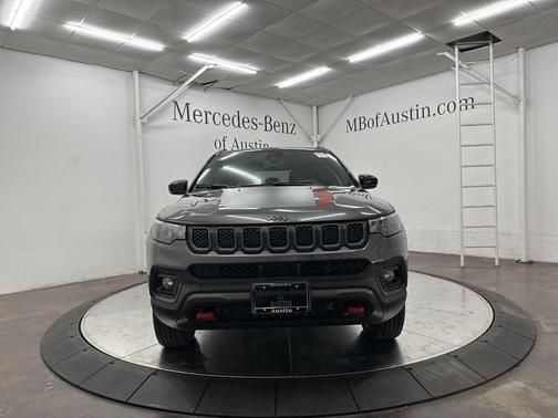 2023 Jeep Compass Trailhawk