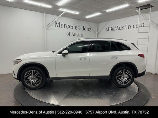 2026 Mercedes-Benz GLC 300 Base