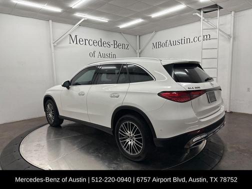 2026 Mercedes-Benz GLC 300 Base