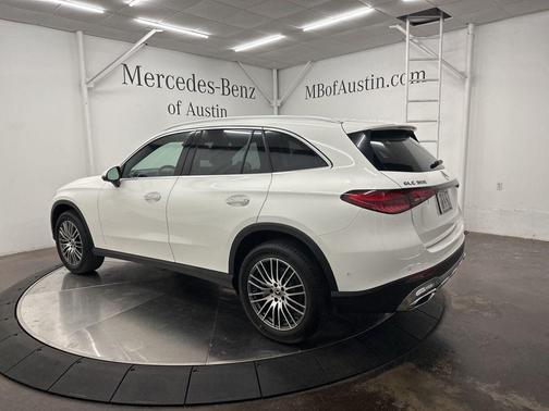 2026 Mercedes-Benz GLC 300 Base