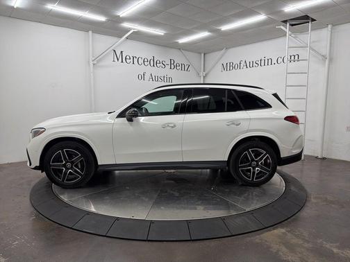 2026 Mercedes-Benz GLC 300 Base