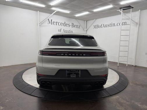 2024 Porsche Cayenne AWD