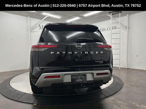 2024 Nissan Pathfinder Platinum