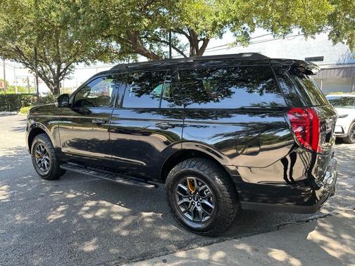 Black Metallic 2025 Ford Expedition Tremor