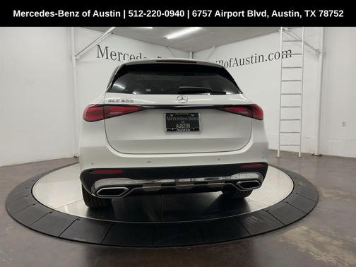 2025 Mercedes-Benz GLC 300 Base