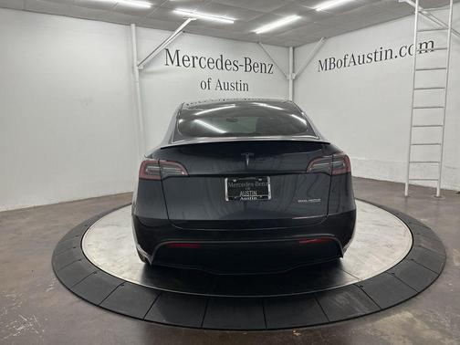 2024 Tesla Model Y Performance