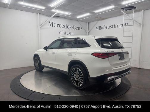 Polar White 2026 Mercedes-Benz GLC 300 Base