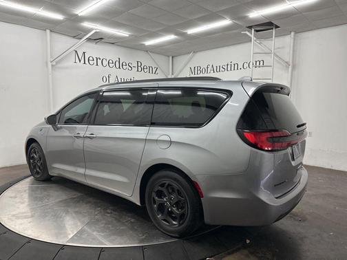 2021 Chrysler Pacifica Hybrid Limited