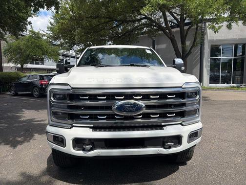 White Metallic 2024 Ford F-250 Platinum