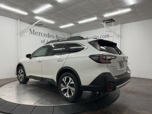 2022 Subaru Outback Touring XT