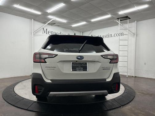 2022 Subaru Outback Touring XT