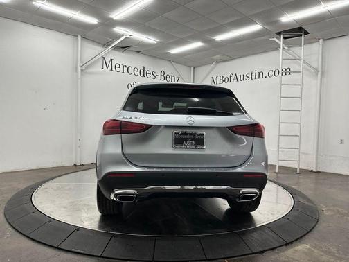 Cirrus Silver Metallic 2026 Mercedes-Benz GLA 250 Base