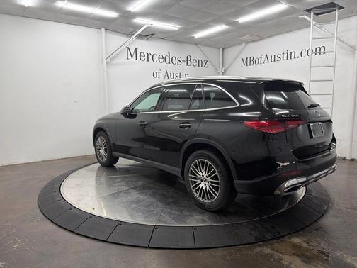 Black 2026 Mercedes-Benz GLC 300 Base