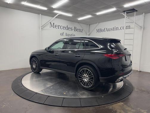 2026 Mercedes-Benz GLC 300 Base
