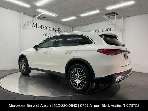 Polar White 2025 Mercedes-Benz GLC 300 Base