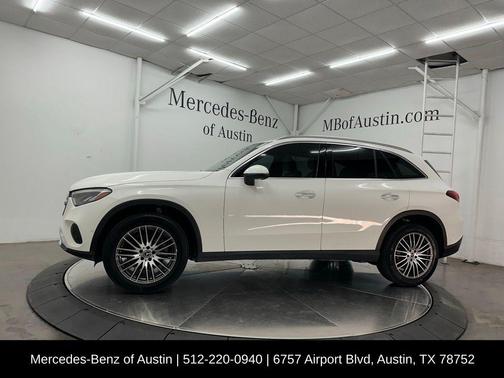 Polar White 2025 Mercedes-Benz GLC 300 Base