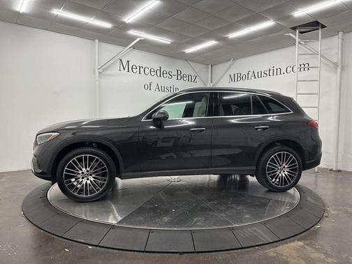 2025 Mercedes-Benz GLC 300 Base