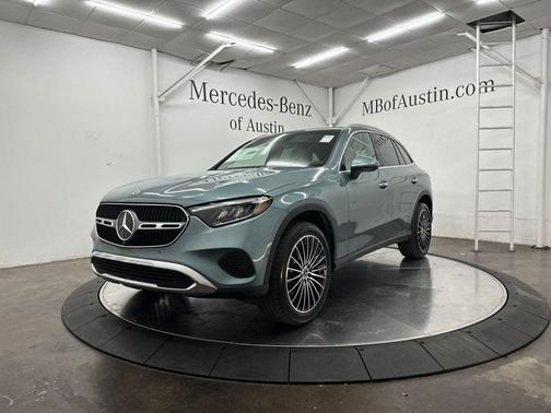 Verde 2026 Mercedes-Benz GLC 300 Base