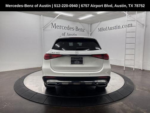 2025 Mercedes-Benz GLC 300 Base
