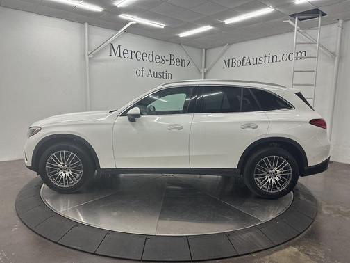 2026 Mercedes-Benz GLC 300 Base