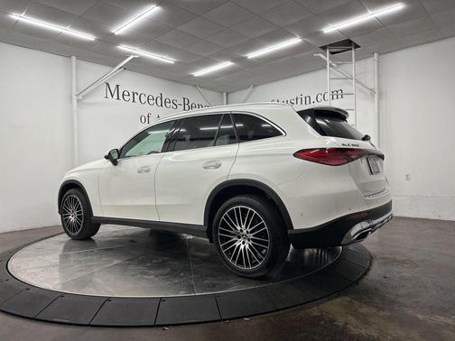 2025 Mercedes-Benz GLC 300 Base