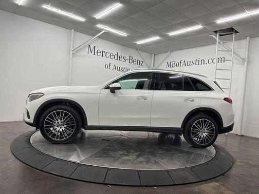 2025 Mercedes-Benz GLC 300 Base