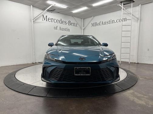 Ocean 2025 Toyota Camry SE