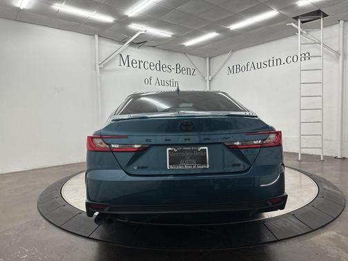 Ocean 2025 Toyota Camry SE