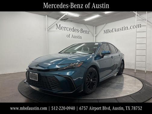 Ocean 2025 Toyota Camry SE