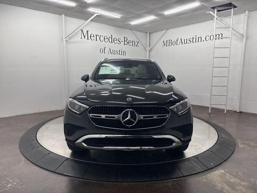2025 Mercedes-Benz GLC 300 Base