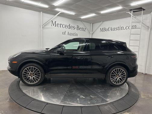 2023 Porsche Cayenne Base