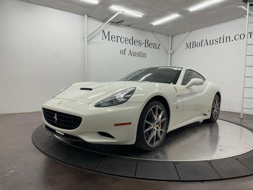 2011 Ferrari California Base