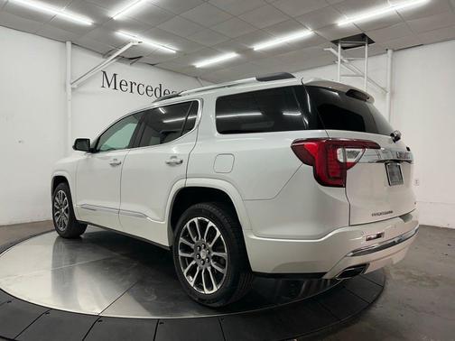 White Frost Tri-Coat 2021 GMC Acadia Denali