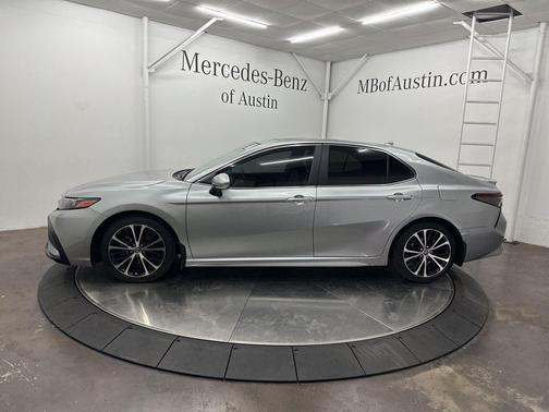 2022 Toyota Camry Hybrid Hybrid SE