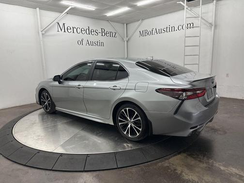2022 Toyota Camry Hybrid Hybrid SE