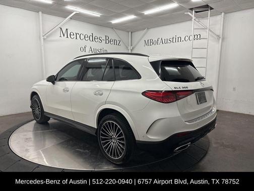 2025 Mercedes-Benz GLC 300 Base