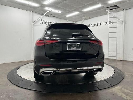 Black 2026 Mercedes-Benz GLC 300 Base