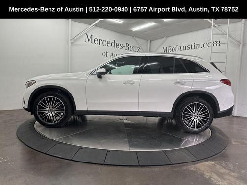 2025 Mercedes-Benz GLC 300 Base
