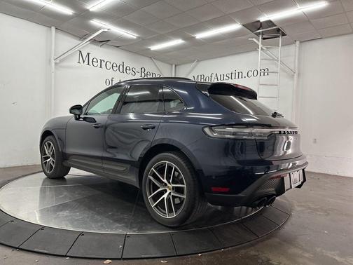 Gentian Blue Metallic 2022 Porsche Macan S