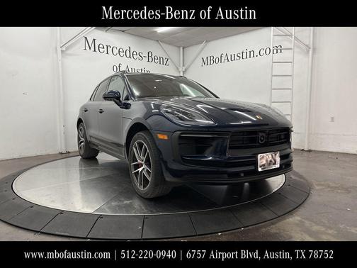 Gentian Blue Metallic 2022 Porsche Macan S