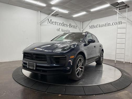 Gentian Blue Metallic 2022 Porsche Macan S