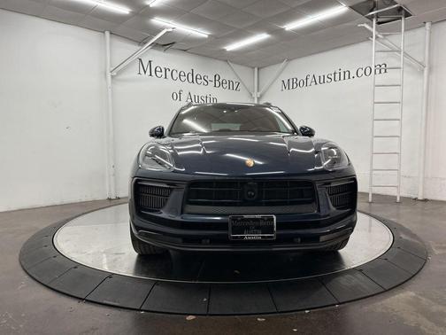 Gentian Blue Metallic 2022 Porsche Macan S