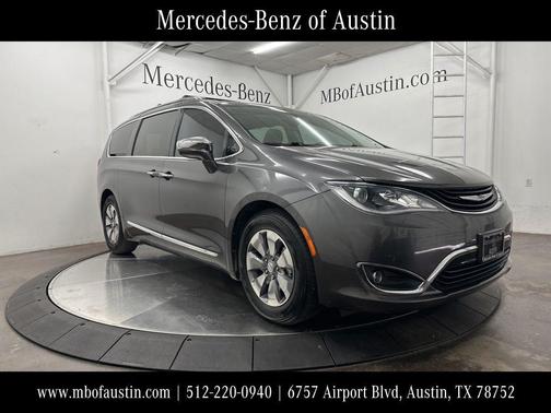 Granite Crystal Clearcoat Metallic 2018 Chrysler Pacifica Hybrid Limited