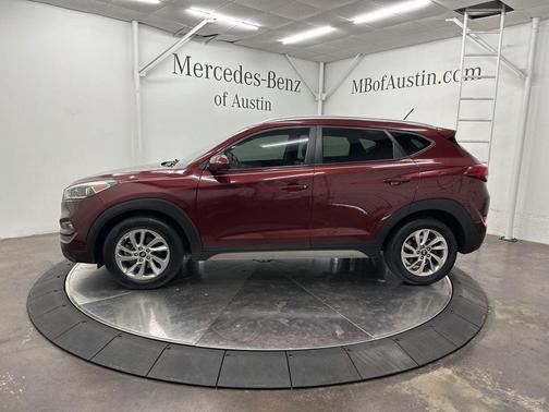 2017 Hyundai TUCSON SE