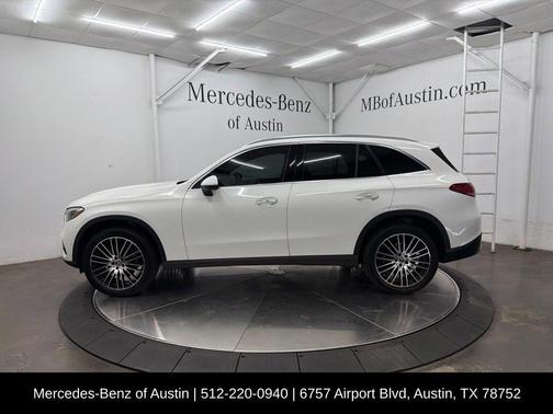 Polar White 2026 Mercedes-Benz GLC 300 Base