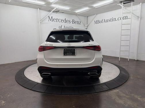 2026 Mercedes-Benz GLC 300 Base 4MATIC