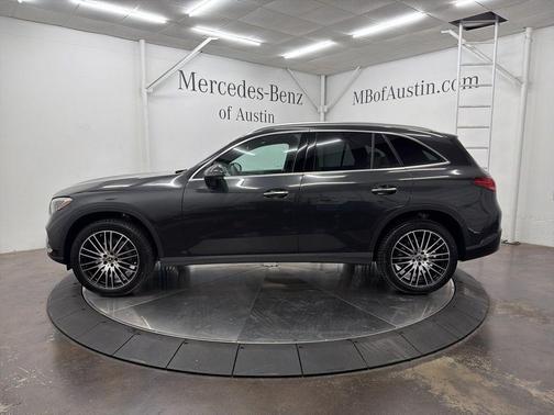 2026 Mercedes-Benz GLC 300 Base