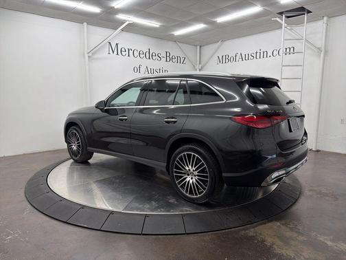 2026 Mercedes-Benz GLC 300 Base