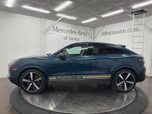 2024 Porsche Cayenne AWD