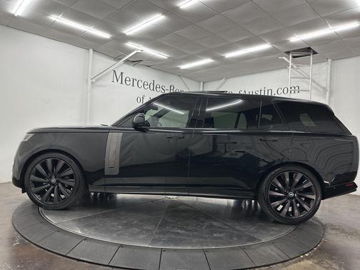 Santorini Black 2023 Land Rover Range Rover SV